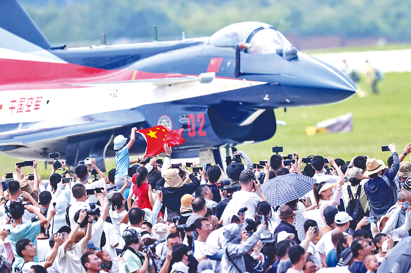 大鸡巴中国操比视频长春航空展迎来首个公众日